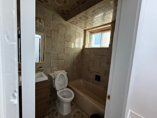 Photo - 33 Elmwood St