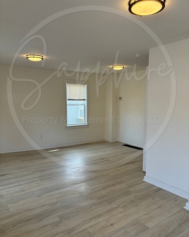 Photo - 1223 W Hayward Ave