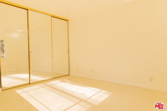 Photo - 5604 Valley Circle Blvd