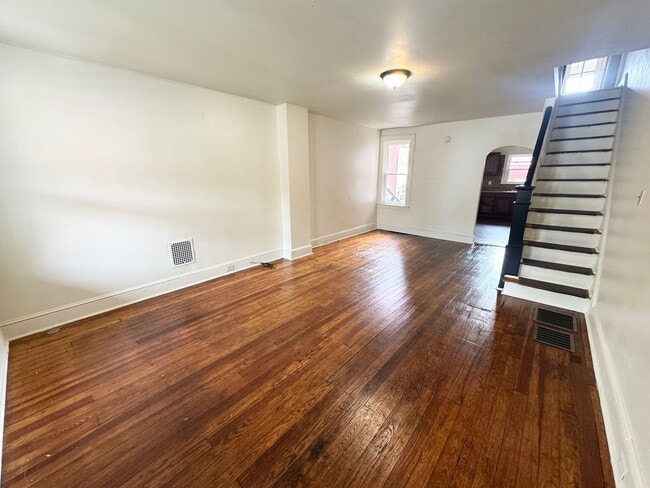 Photo - 710 1/2 East End Ave