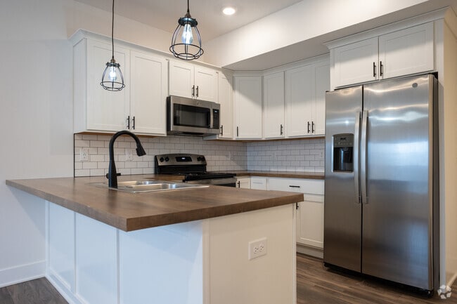 The Vue at Rivertown Park Townhomes - The Vue at Rivertown Park Townhomes