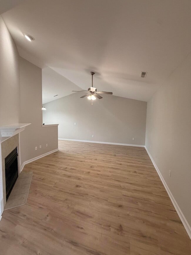 Photo - 157 Palmer Dr