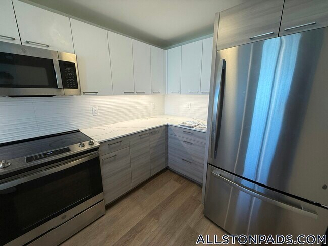 Building Photo - 1079 Commonwealth Ave