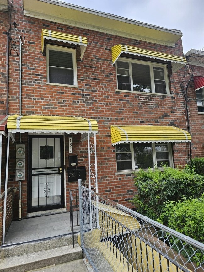 Photo - 131 S 14th Ave Apartment Unit 2