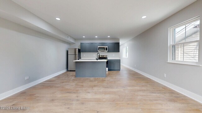116 Bauer Ave Unit 201