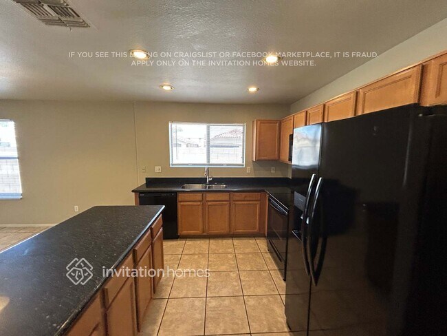 Photo - 2443 W Mobile Ln