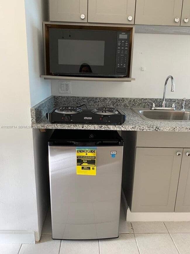 Photo - 1325 N 16th Ct Unit 2