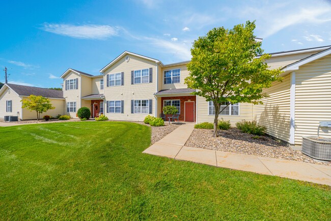 Building Photo - Cascade Shores Townhomes + Flats
