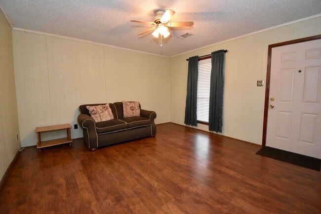 Photo - 4 Bedroom, 1.5 Bath Home in Ruston