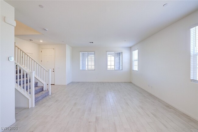 Photo - 3719 Via Allegro