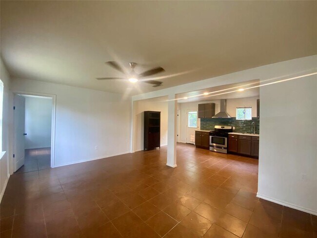 Photo - 5413 Manor Rd