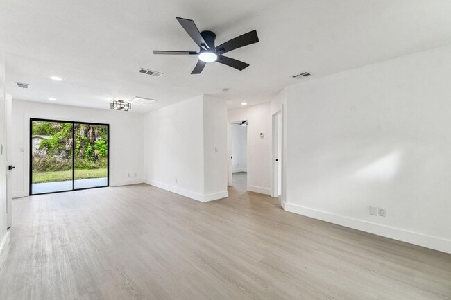 Photo - 16107 Sea Pines Dr