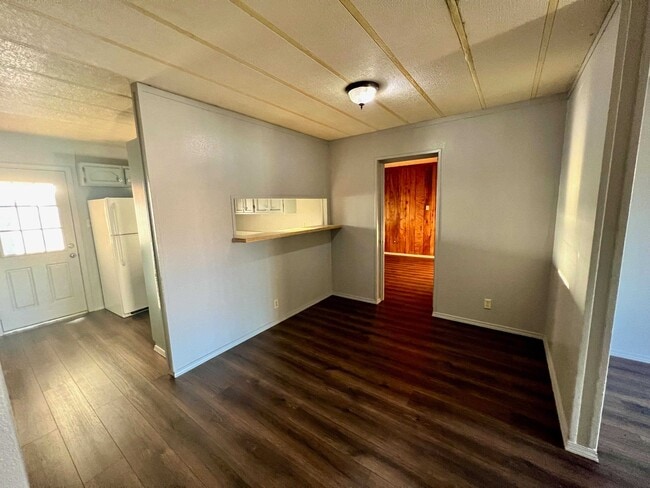 Photo - 202 Lobo Loop