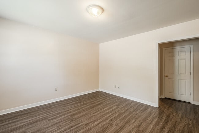 Photo - Evergreen Apartments