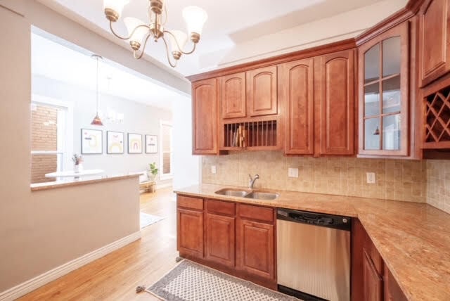 Photo - 654 Elati St