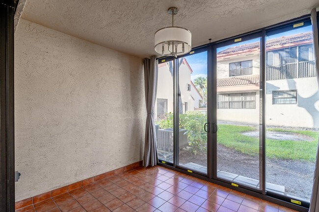 Photo - 3351 Emerald Oaks Dr Unit 103