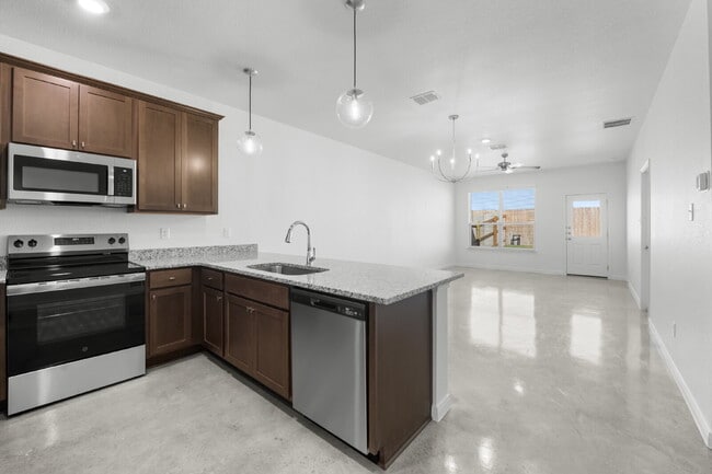 Photo - MOVE-IN SPECIAL: December and January rent FREE if moved in before February 1. Unidad B