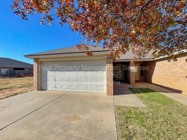 Building Photo - 621 N Elkhart Ave