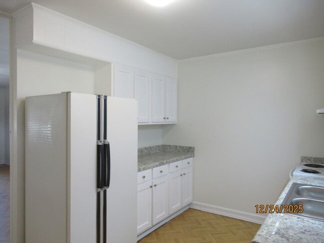 Photo - 326 W Hampton Ave