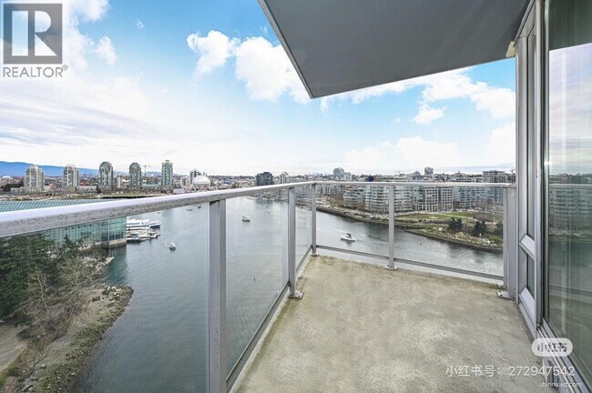 Photo - 8 Smithe Mews