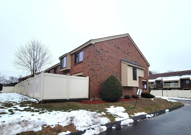 Photo - 17 Elderwood Dr