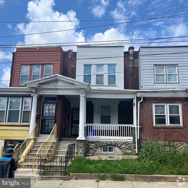 Building Photo - 4802 N 11th St Rental