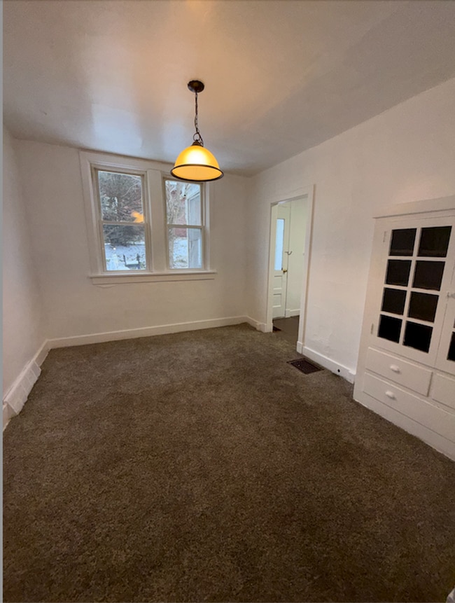 Photo - 105 Court St