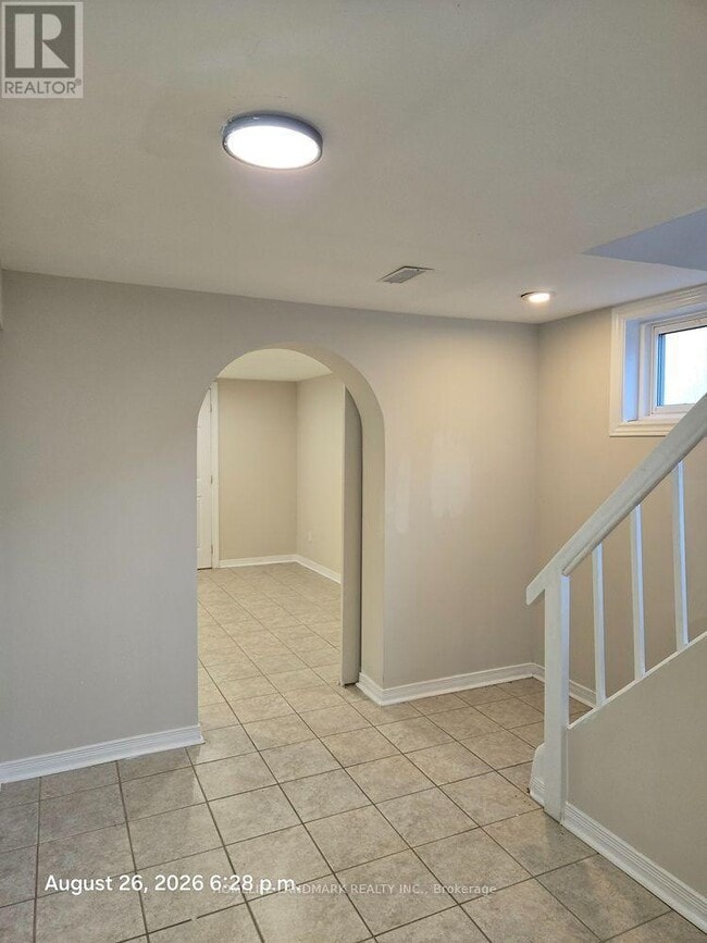 98 Newton Dr