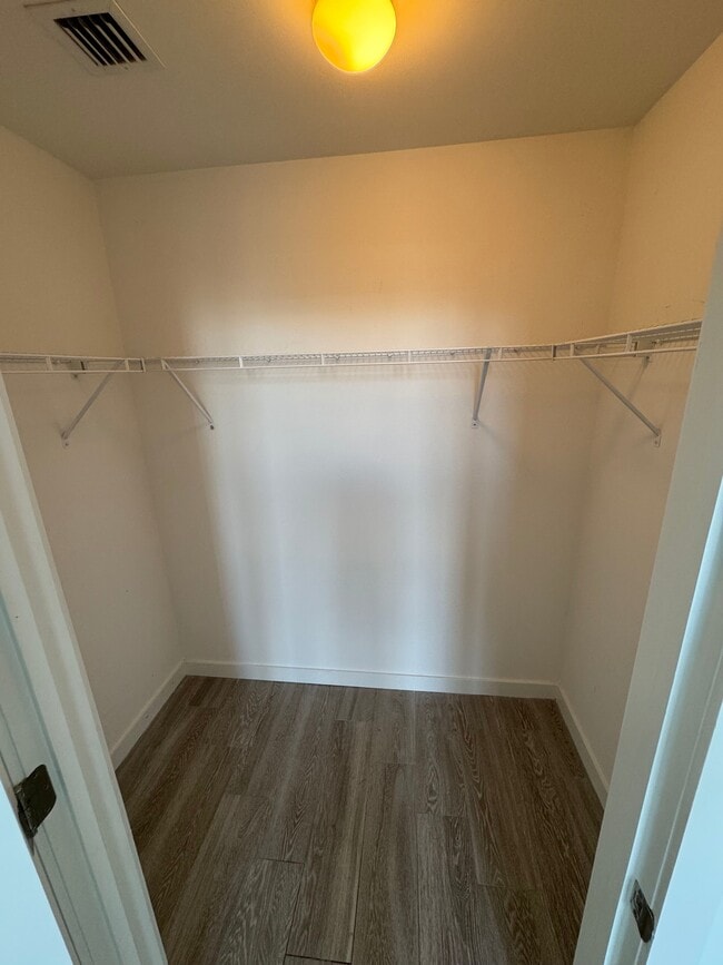 Master Closet - 160 NW 27th St Unit A2