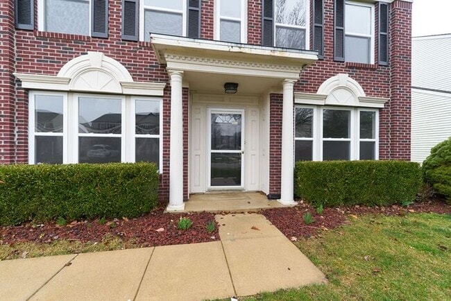 Photo - Large 4 Bedroom and Brownsburg Schools!