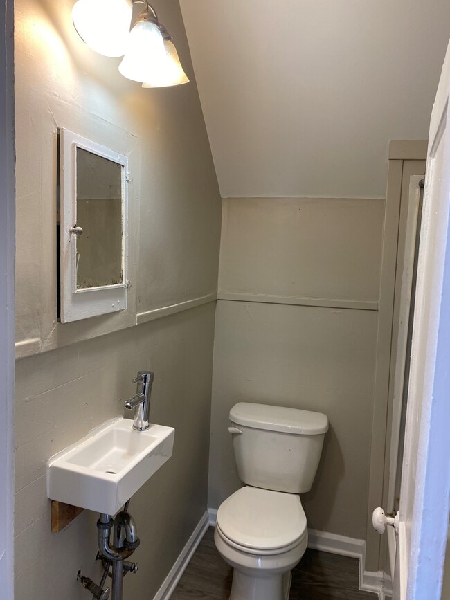 Building Photo - 309 S Georgia St Unit 2U Rental