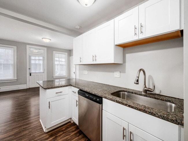 Building Photo - 26 E 2nd Ave Unit 21