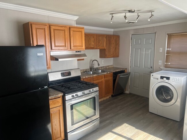 Photo - 2 bedroom House for Rent - Lake Station