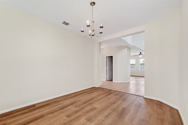 Photo - 16119 Gavin Ln