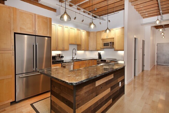 Photo - 107 South St Unit #4D