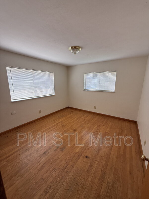 Photo - 4838 S Broadway St Unit B
