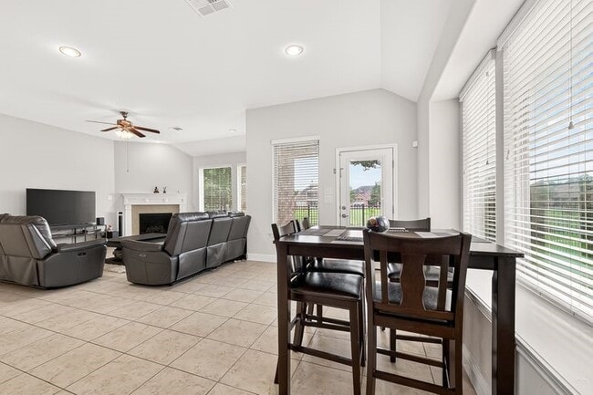 Photo - 9003 Gardenia Meadow Ln