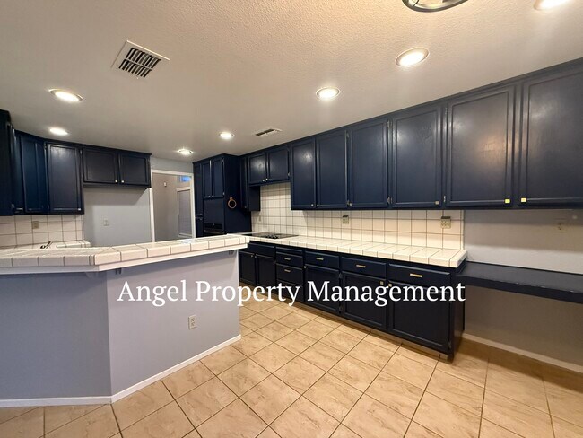 Photo - 9131 Brienne Way