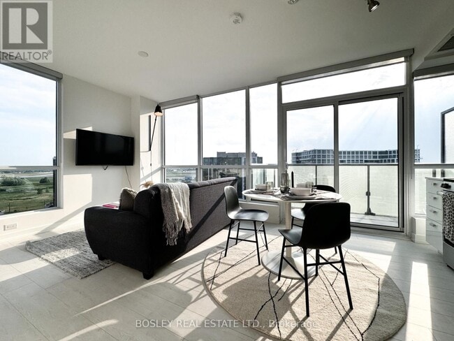 Photo - 10 De Boers Dr Unit 1313