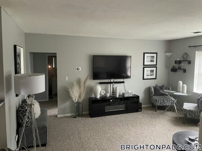Building Photo - 22 Lake Shore Terrace Unit 4 Rental