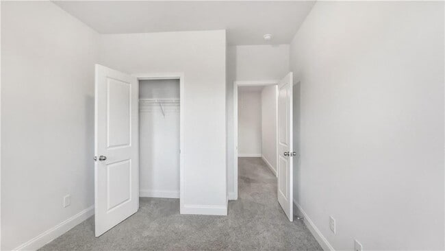 Photo - 1274 Ainsworth Alley