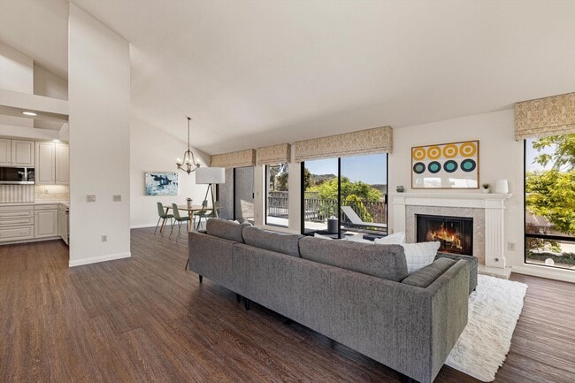 6667 La Jolla Scenic S Dr