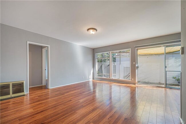 Photo - 3388 Rosewood Ave