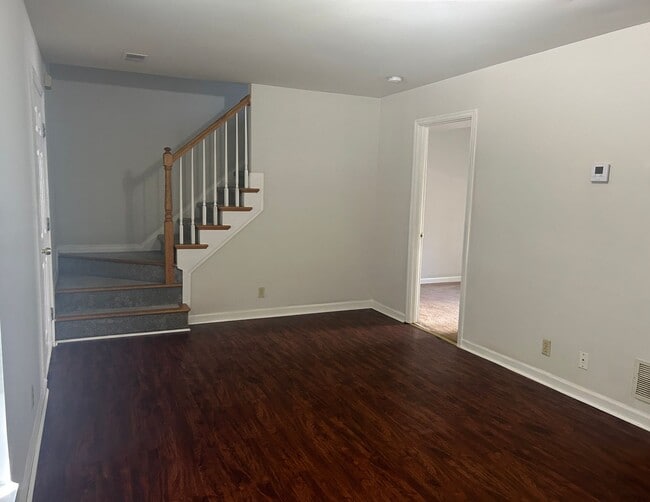 417 Oldham Ave