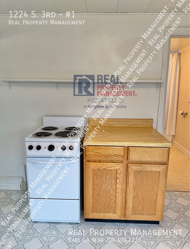 Photo - 1 bed 1 bath unit - Near ISU Unidad #1