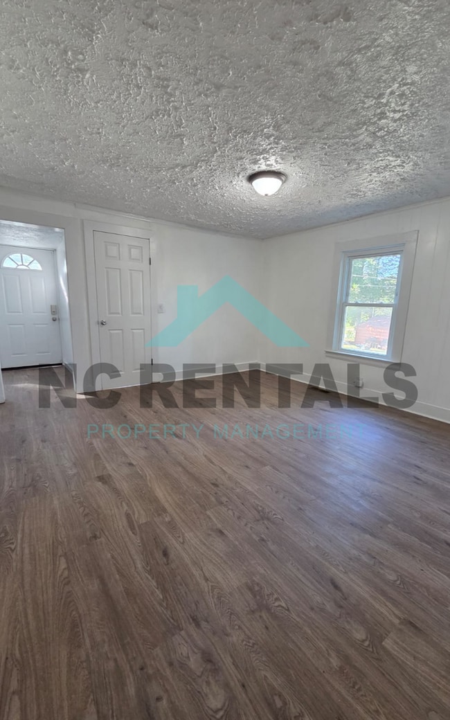 Photo - 715 3rd Ave