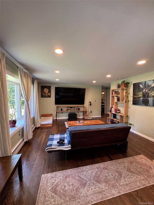 Photo - 18 Montfort Woods Rd