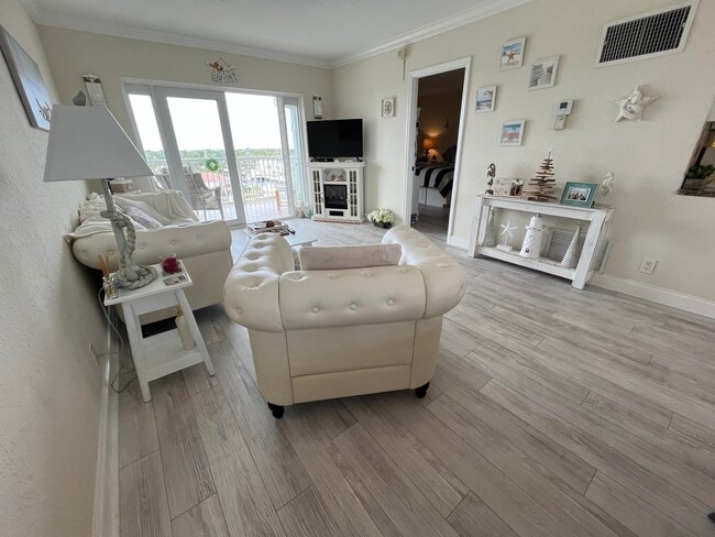 Photo - 629 SE 19th Ave Unit 703