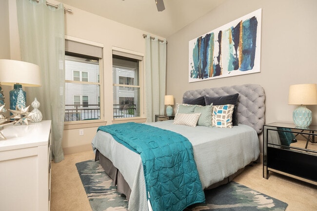 District at Memorial apartments — community photo