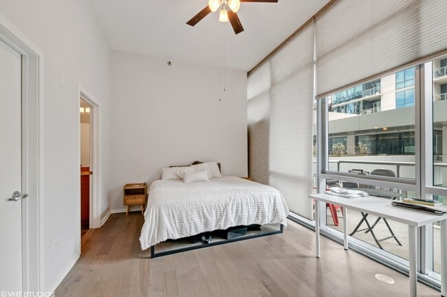 Photo - 123 S Green St Unit 11E